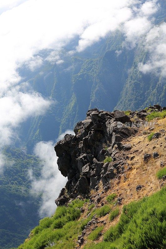 Pico do Areeiro 1818米山区-马德里